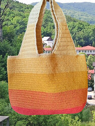 В´язана сумка ручної роботи, в наявності