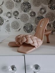 Мюлі Stradivarius нюдового кольору, шкіра, 37розм