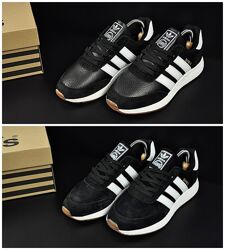 Женские кроссовки Adidas Iniki черные, замша, кожа с