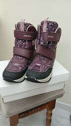 Зимові чоботи для дівчинки Geox р.37