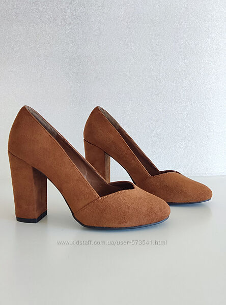 Туфлі на підборах від Naf-Naf