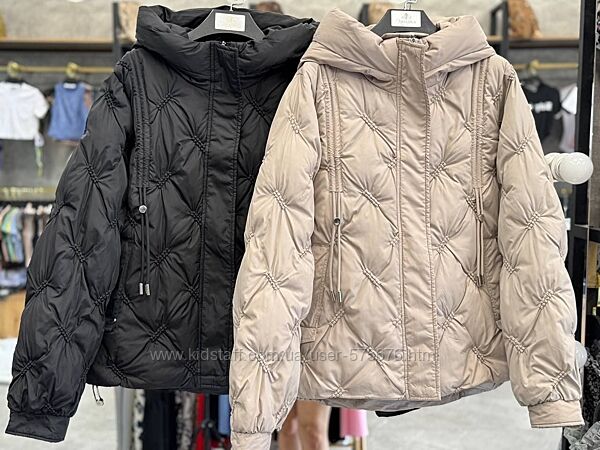 M, L, XL, XXL Жіноча однотонна куртка на блискавці плащівка халофайбер