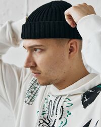 Шапка Леон, чорна. Трикотажна шапка з еластичної бавовни із закотом