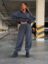 Теплий та мякий комплект Обємний худі з капюшоном та штани з манжетами