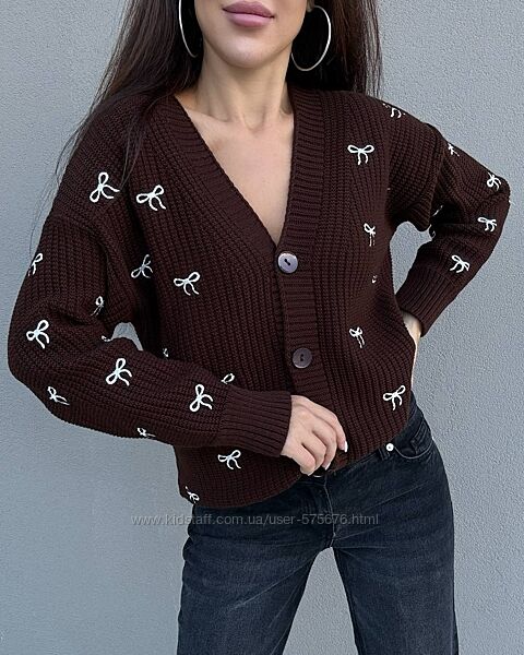 р.42-46 Кардиган з гудзиками, машинна вязка, бантики вишиті
