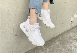 Кросівки Nike RYZ 365, оригінал, р-р 40, устілка 26 см