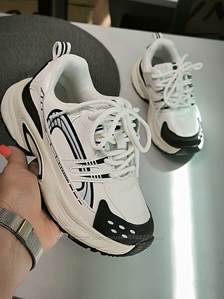 Кросівки 35р