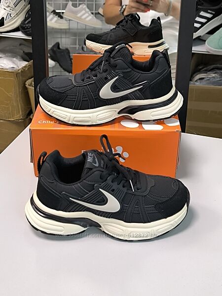 Демі кросівки 34рр