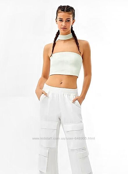 Топ бандо с чокером Bershka