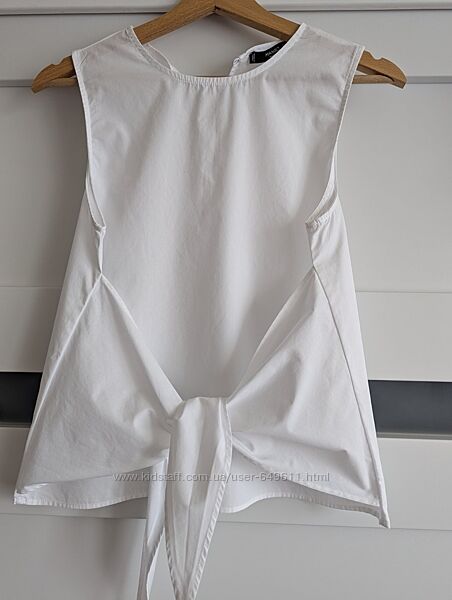 Святкові фірмові футболки для дівчинки