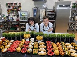 Елена Шрамко 12 разных Эклеры Бисквиты Шоколад Круассаны Торты