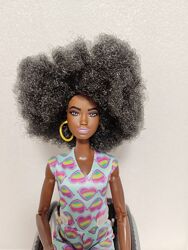 Лялька шарнірна йога Barbie Fashionistas 194 з інвалідним візком і пандусом