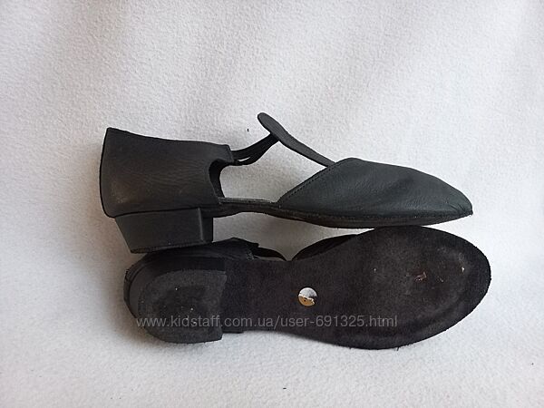 Танцювальні туфлі джазовки, устілка 25,5 см.