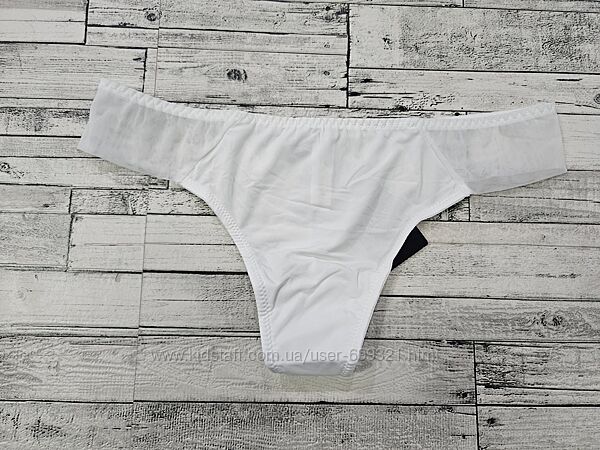 Гладенькі стрінги Acousma