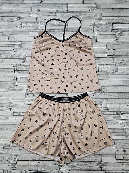 Стильна піжамка Obrana від Anabel Arto