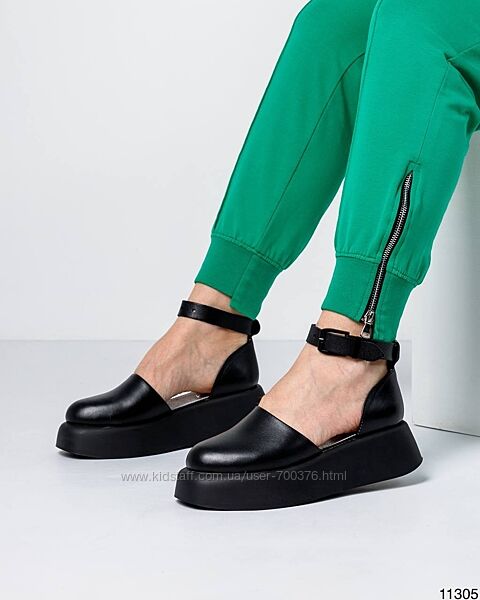 Туфлі з ремінцем на платформі, натуральна шкіра, чорні
