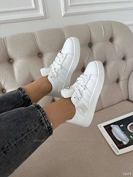 Кросівки класичні, натуральна шкіра, білі