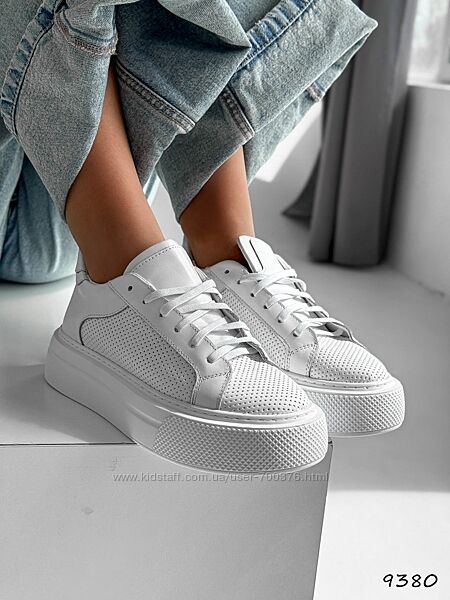 Кеди Holly, натуральна шкіра з перфорацією, білі