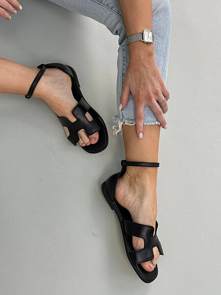 Босоніжки, натуральна шкіра, чорні