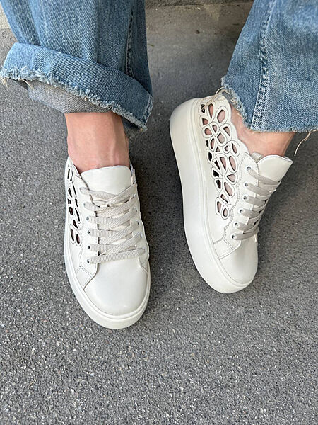 Кеди, натуральна шкіра, з перфорацією, молочні