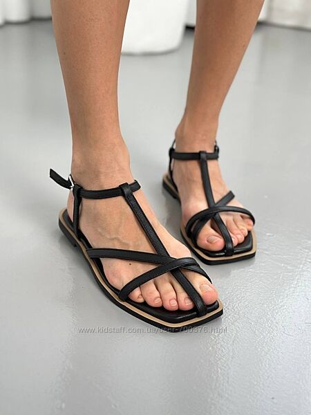 Босоніжки, натуральна шкіра, чорного кольору