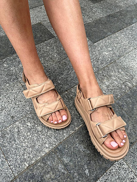 Босоніжки, натуральна шкіра, бежеві, стьобані