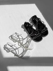 Босоніжки Diamond, білі/чорні