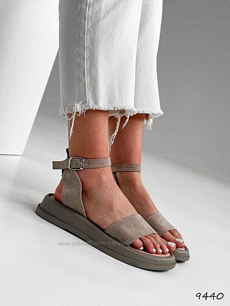 Босоніжки Innis, натуральна замша, беж