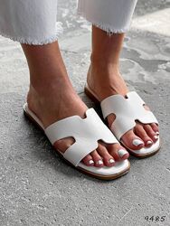 Шльопанці Misty білі