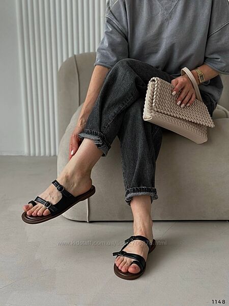 Зручні шльопанці чорні