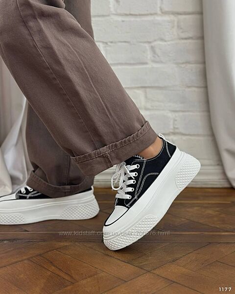 Стильні кеди на платформі, чорні