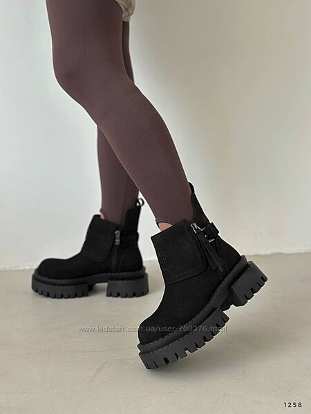 Деми черевики, натуральна замша, чорні