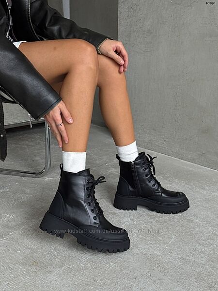 Черевики з трендовою фурнітурою, натуральна шкіра, чорні, демі/зима