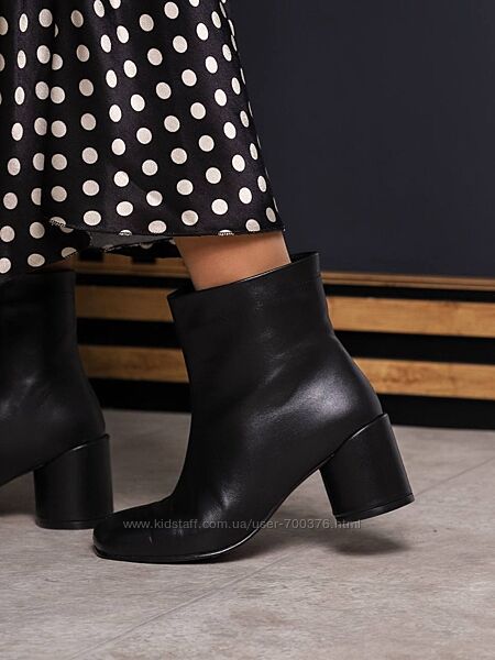 Черевики демісезонні, на підборах, натуральна шкіра, чорні