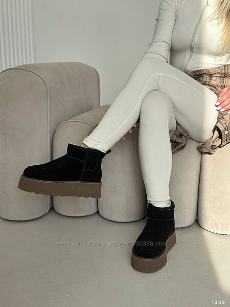 Уггі на платформі, натуральна замша, чорні всередині натуральна вовна