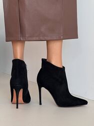 Демісезонні ботильйони, натуральна замша, чорні