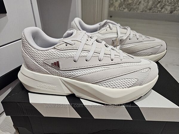 Жіночі кросівки Adidas Lightblaze US8