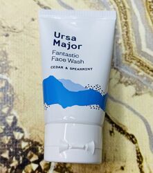 США Очищение с кедром и мятой для кожи лица URSA MAJOR Fantastic Face Wash