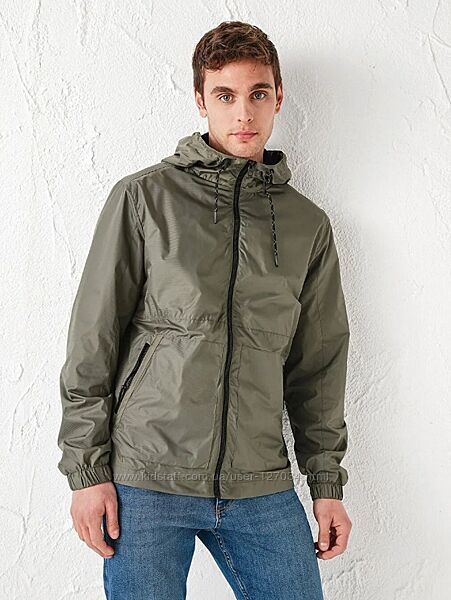 Брендова куртка, розмір S, нова