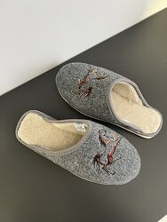 Тапочки чоловічі з вовняним утепленням, дуже теплі.