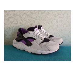 Кроссовки nike huarache на размер 35-36.
