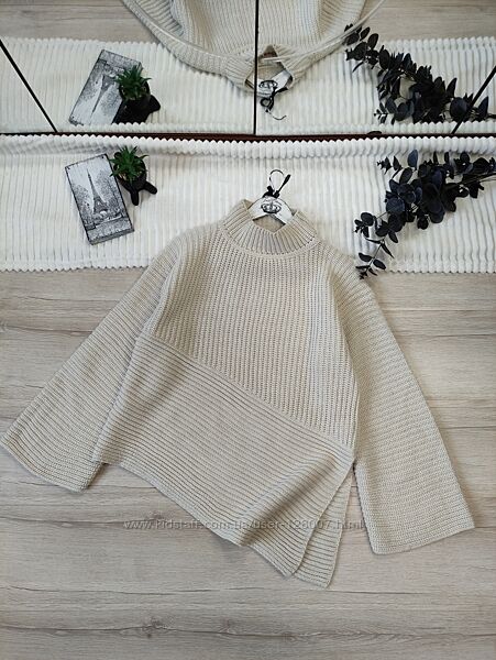 Асиметричний светр з додаванням вовни коштовного італійського бренду Kocca