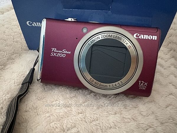 Цифровий фотоапарат Canon PowerShot SX200 IS