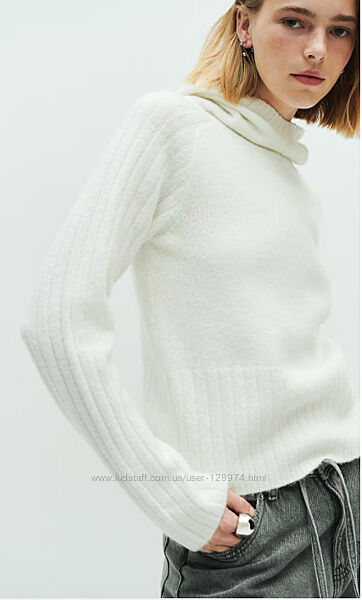 Теплий светр H&M р. М