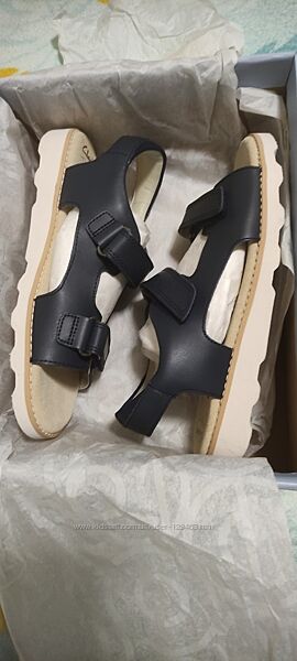 Босоніжки Clarks Crown Root K р.34 21-21.5 см.