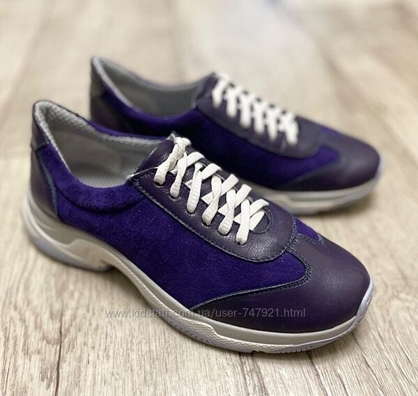 Распродажа женские кроссовки р-р 37 натуральная кожа- замш.