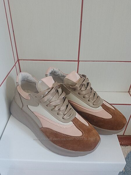 Жіночі стильні кросівки 39р. Натуральна шкіра і замша.