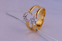 Золотое кольцо 585 пробы с бриллиантами 0,09кт Месяц и звезда
