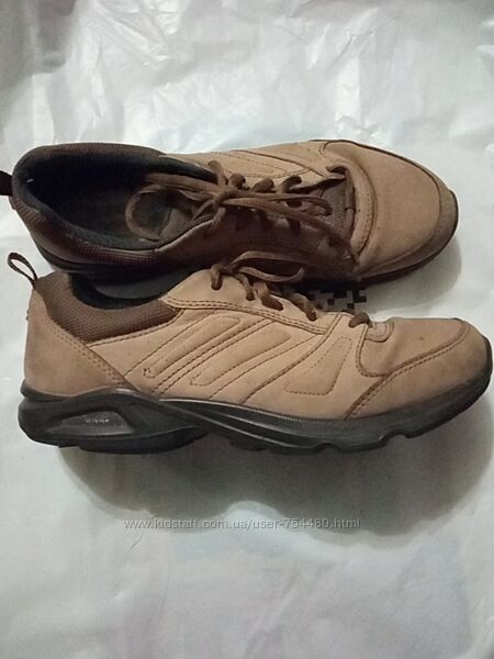 Ecco кросівки туфлі