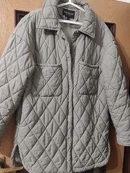 Куртка Жіноча б. в Осіння